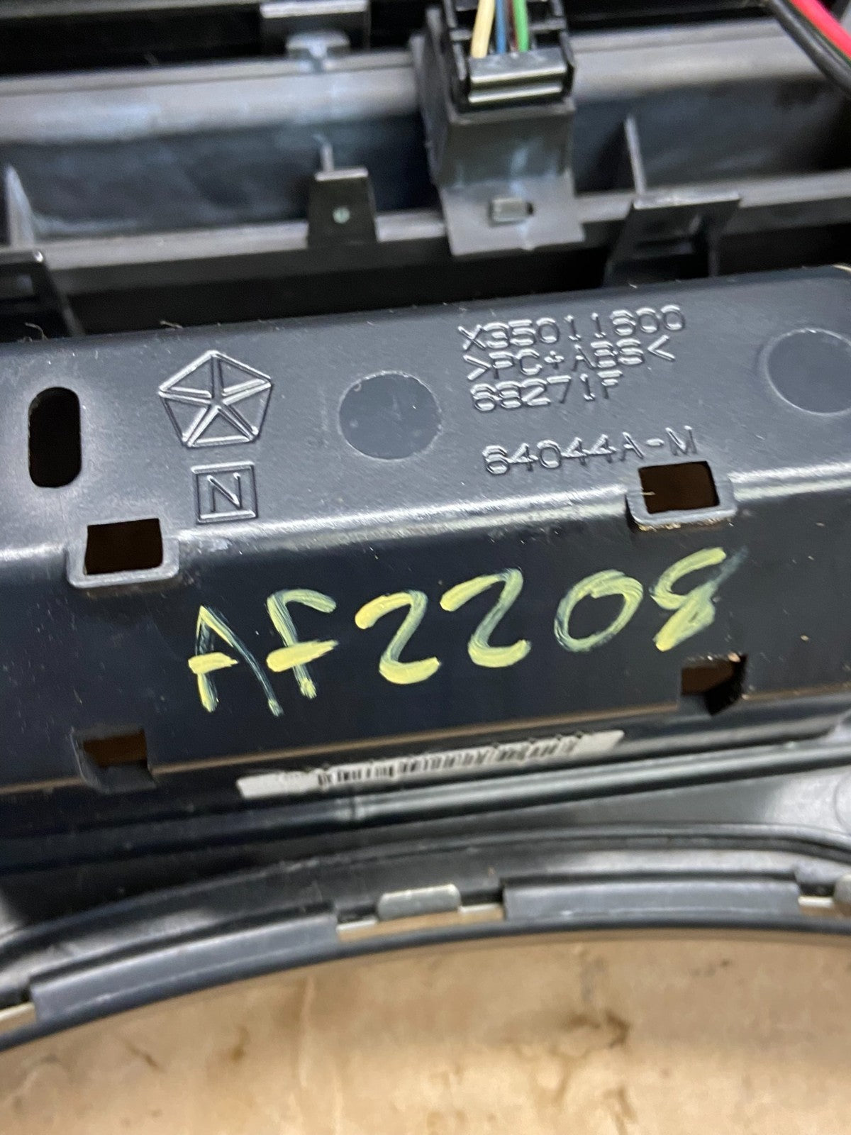 2008 to 2010 Jeep Grand Cherokee Center A/C Heater Climate Control AF2208 DG6