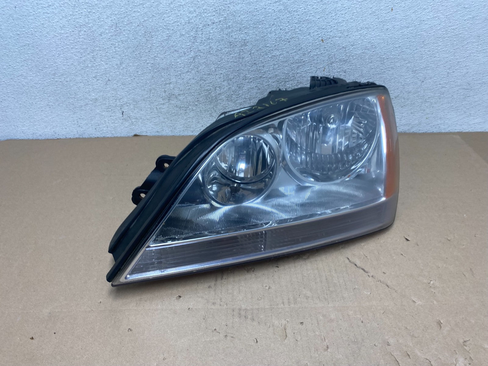 2004 2005 2006 Kia Sorento Left Driver Lh Side Headlight Halogen AG5775 DW2