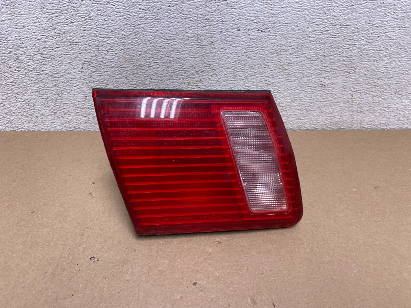 1997 to 2001 Mitsubishi Diamante Left Driver LH Inner Tail Light OEM I1311 DW0