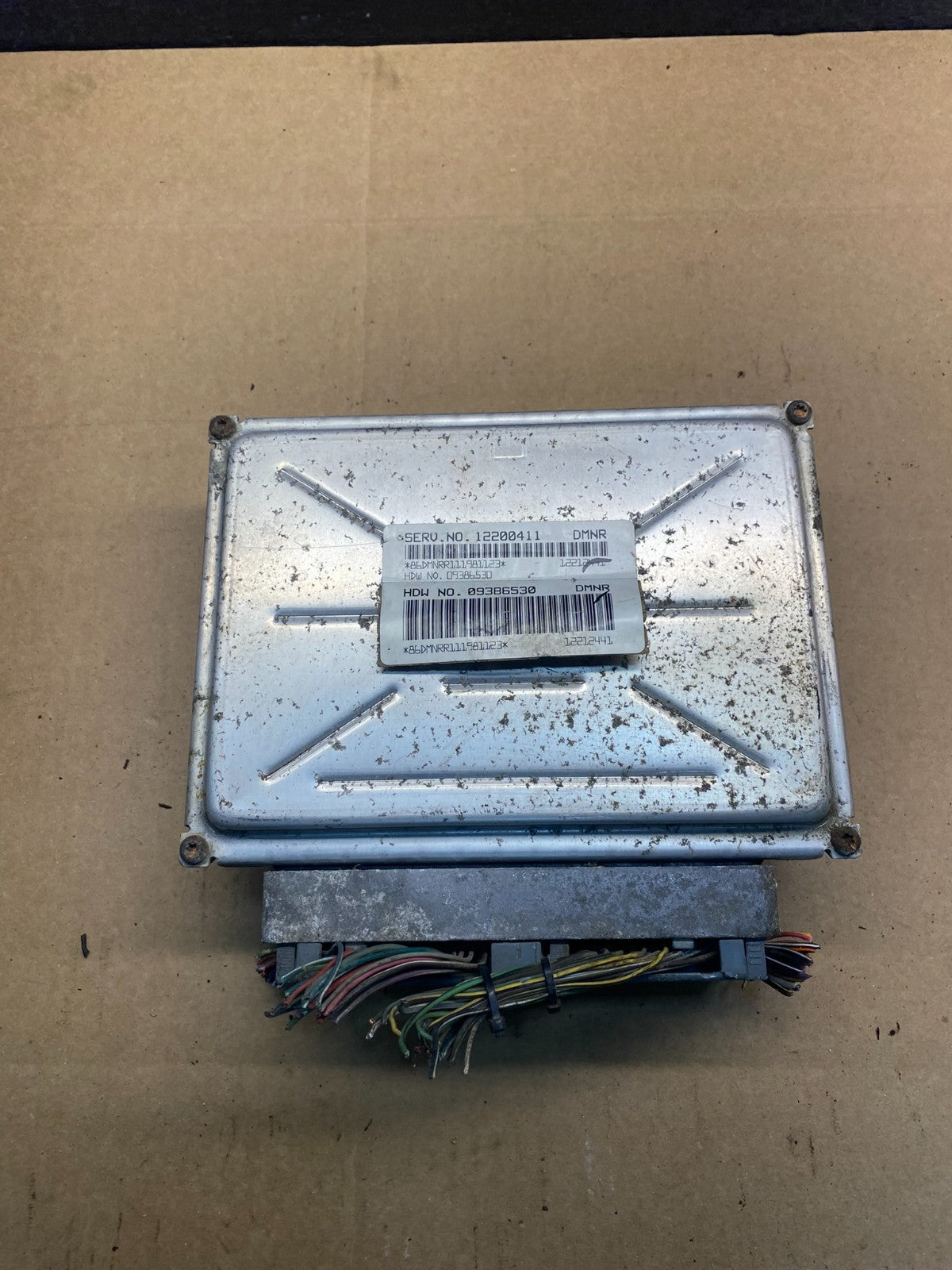 2001-2002 Silverado Tahoe Engine Computer Module 12200411 ECM ECU ag9594 DG0