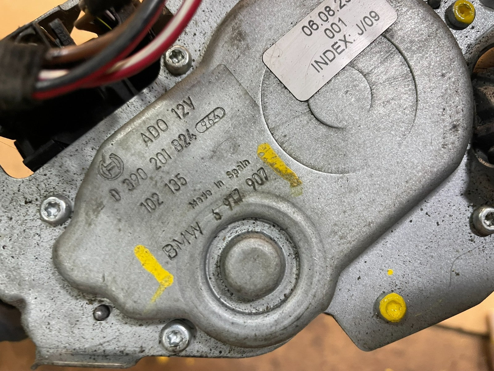 2004 to 2010 BMW X3 E83 Rear Windshield Wiper Motor OEM W7347 DG6