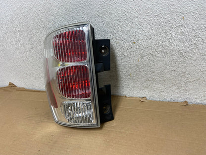 2005 to 2008 Chevrolet Equinox Left Driver Lh Side Tail Light AG9176 LK2