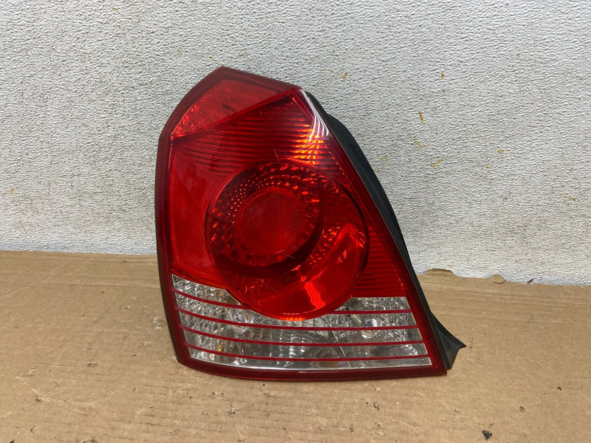 2004 2005 2006 Hyundai Elantra Sedan Left Driver LH Tail Light AH8534 LK0