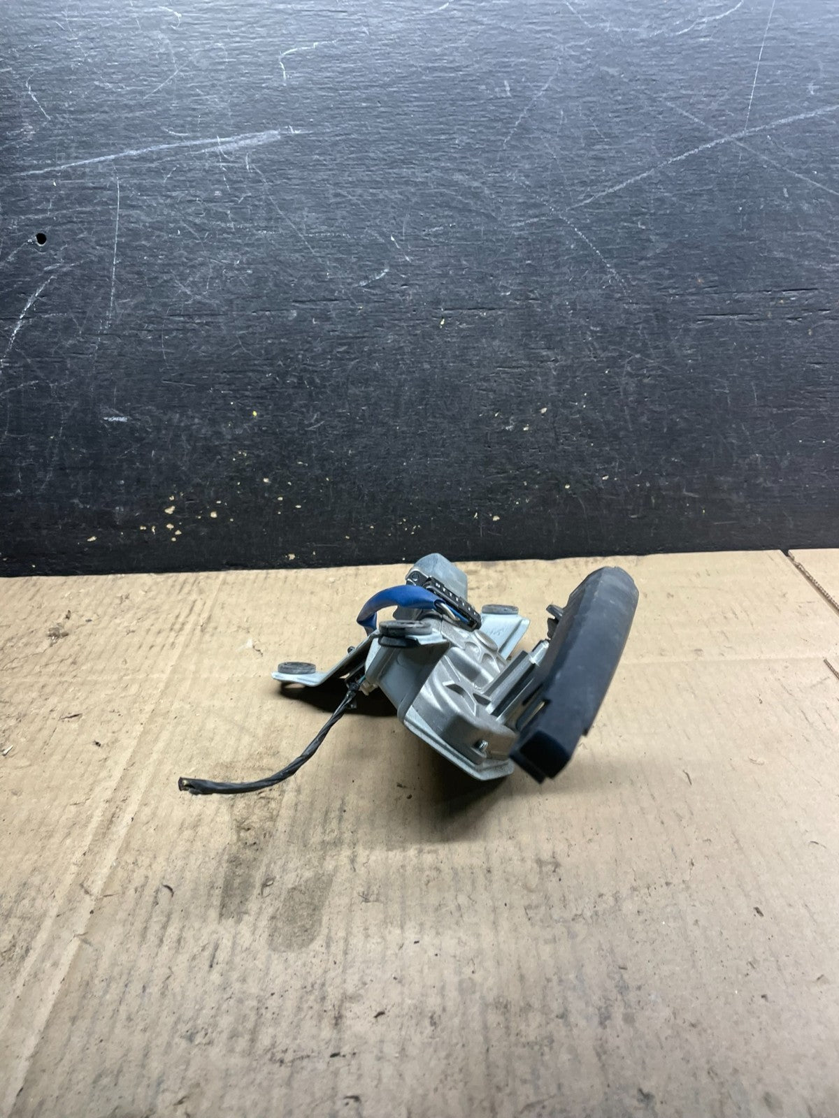 2011 - 2013 Kia Sorento Rear Glass Windshield Wiper Motor W7167 DG4