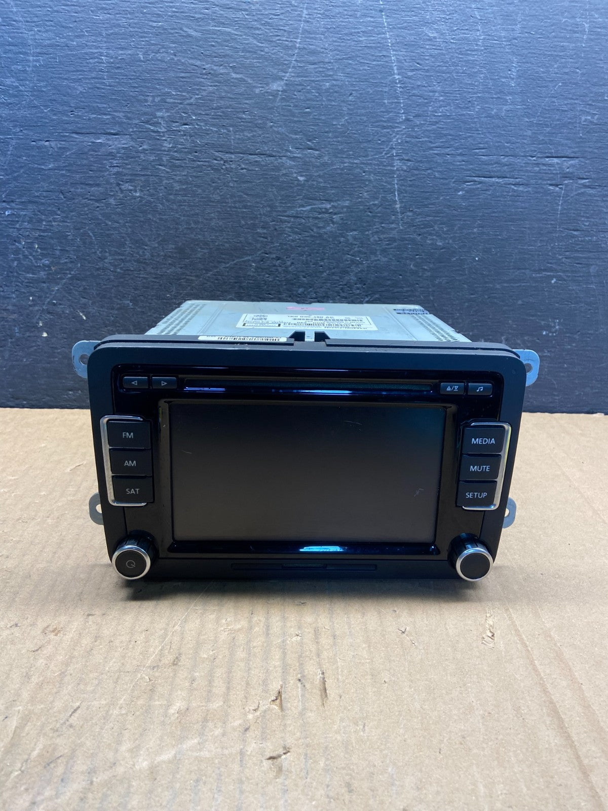 2009 to 2012 Volkswagen CC Radio CD Player Screen AM/FM AG1518 DW0