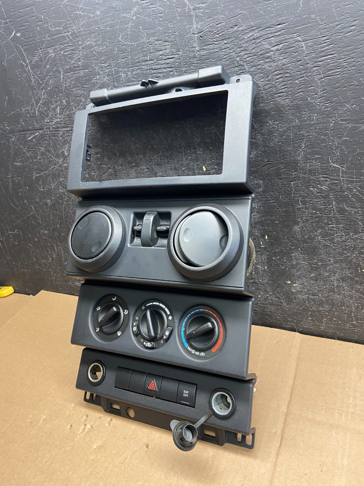2007-2010 Jeep Wrangler Center Radio Climate Control Bezel Vent AI3184 DG1