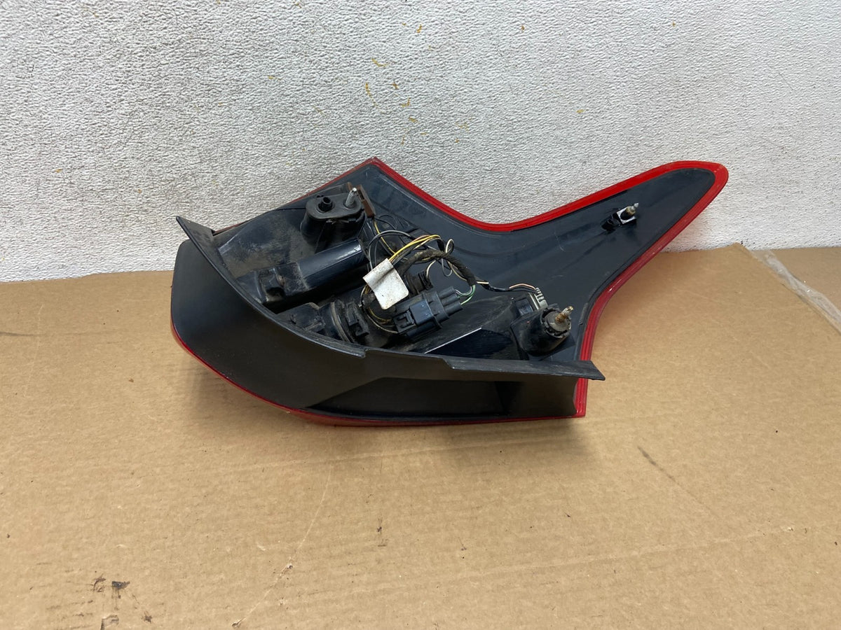 2012-2014 Ford Focus Hatchback Right Passenger Side Rh Tail Light AH4428 DW3