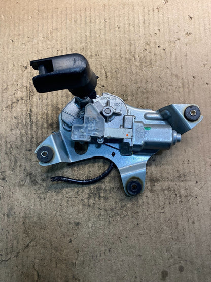 2011 to 2017 Nissan Quest Rear Wiper Motor Z4980 PS3