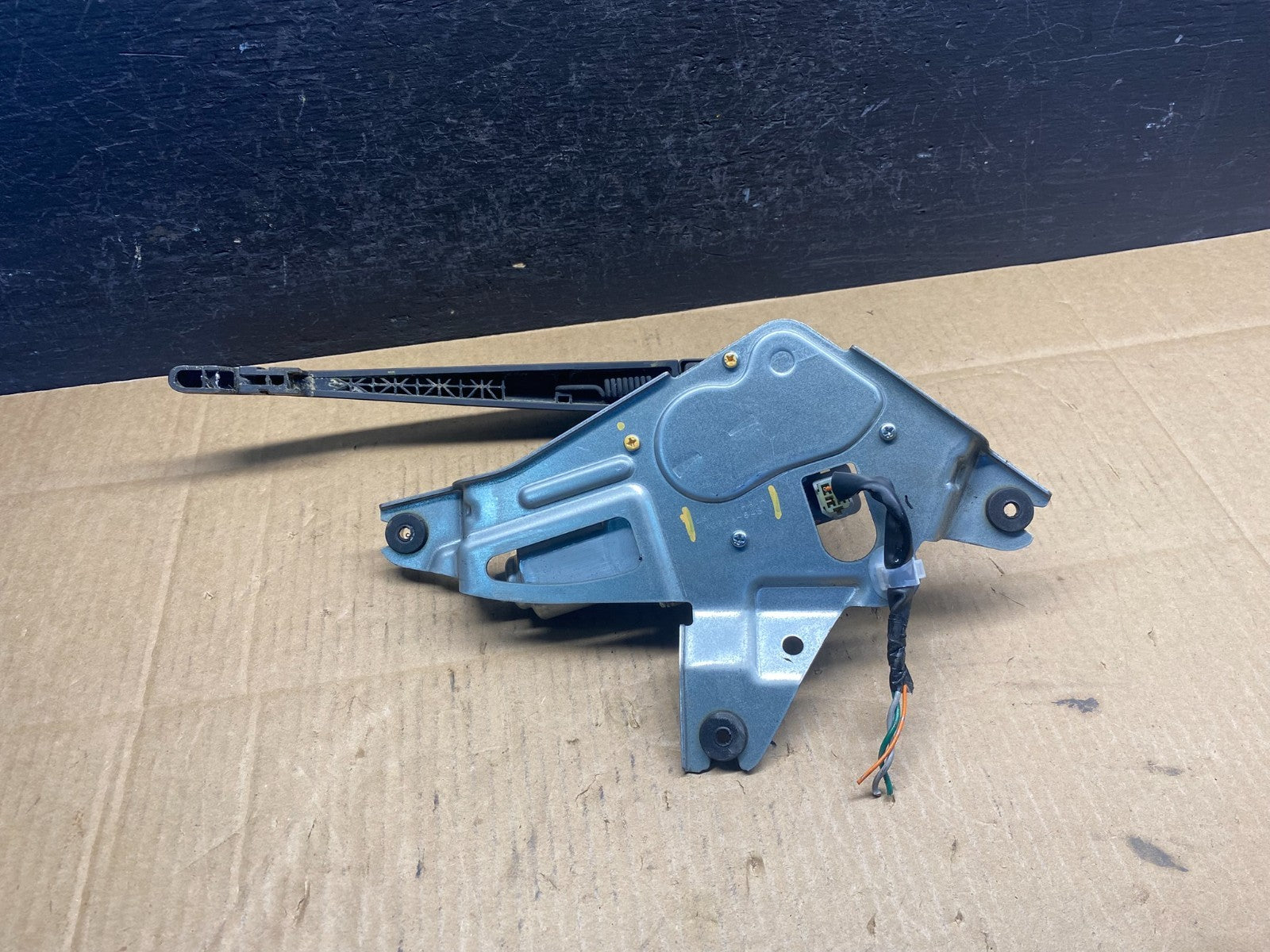 2009 to 2014 Nissan Murano Rear Windshield Wiper Motor AD5073 DG5