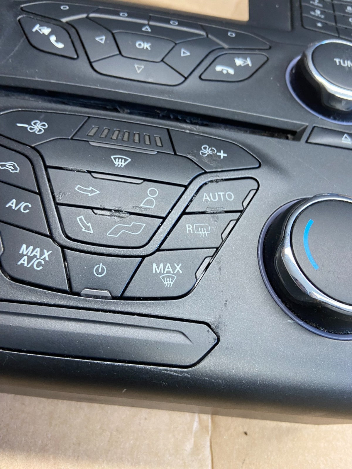 2013 to 2015 Ford Fusion Radio Climate Control A/C Control af1796 DG1