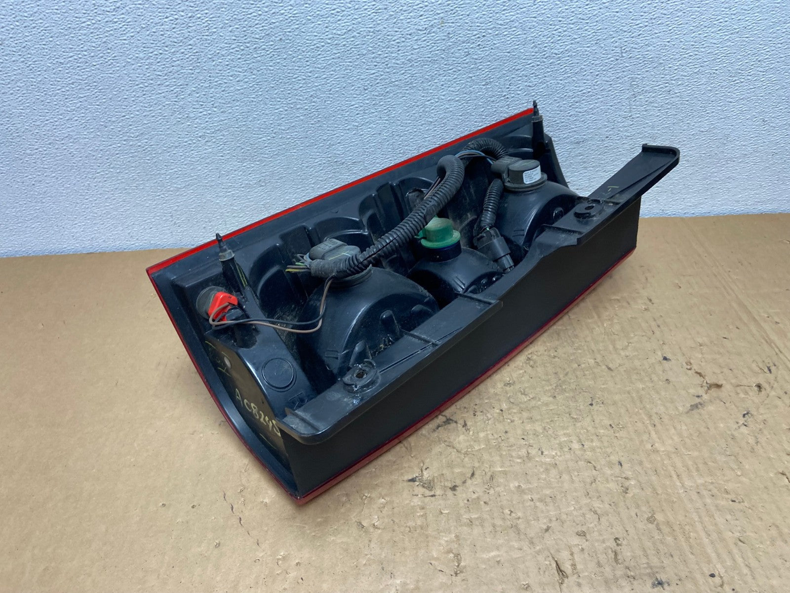 2008-2014 Chevrolet Tahoe Suburban Right Passenger Rh Tail Light AC8245 LK4
