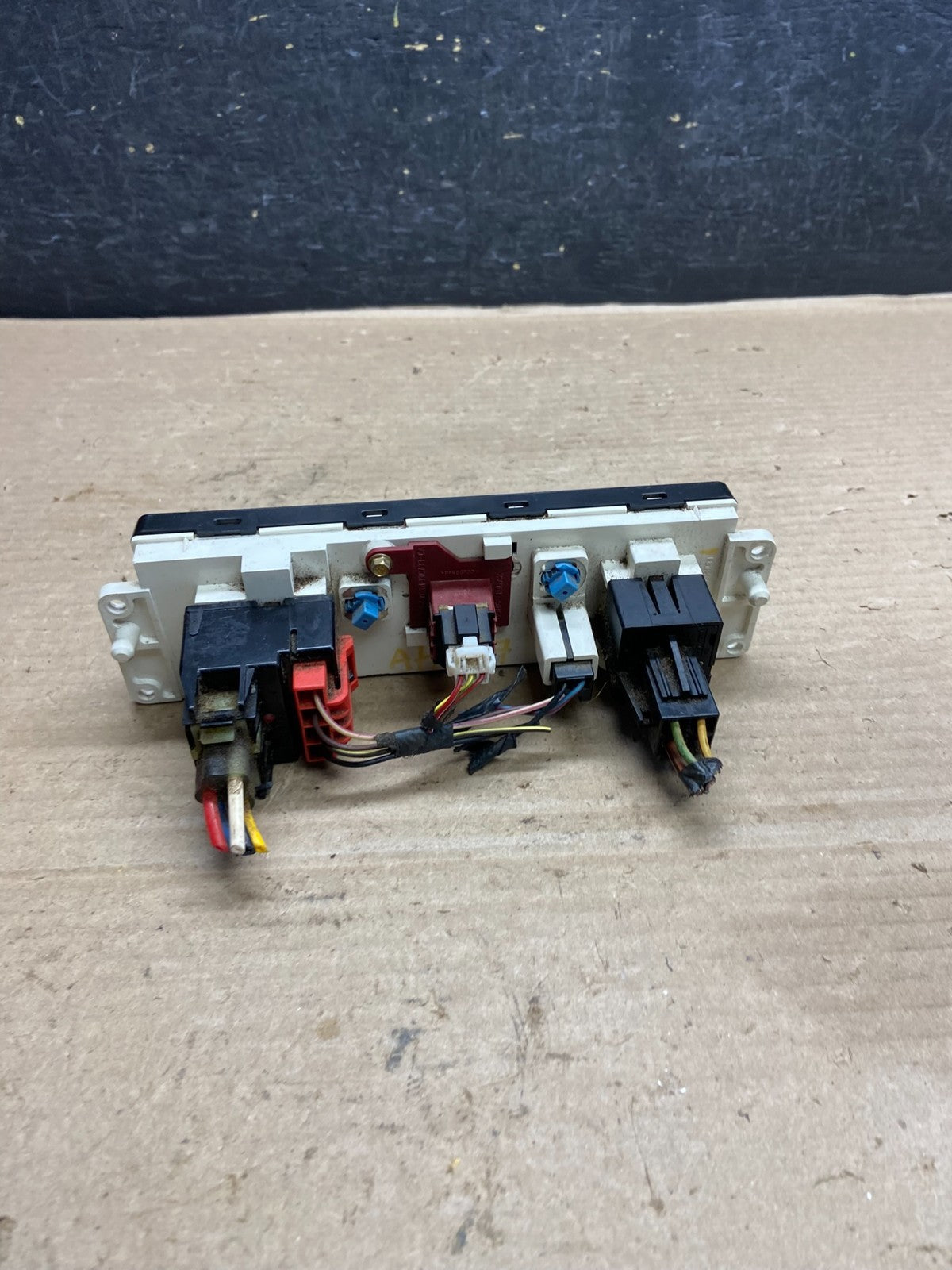 1997 to 2004 Ford F250 F350 Super Duty Heater A/C Climate Control AH3767 DG3