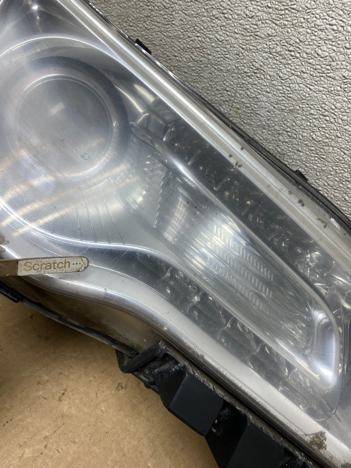 2011 to 2014 Chrysler 300 Right Passenger RH Halogen Headlight OEM W8488 DW4