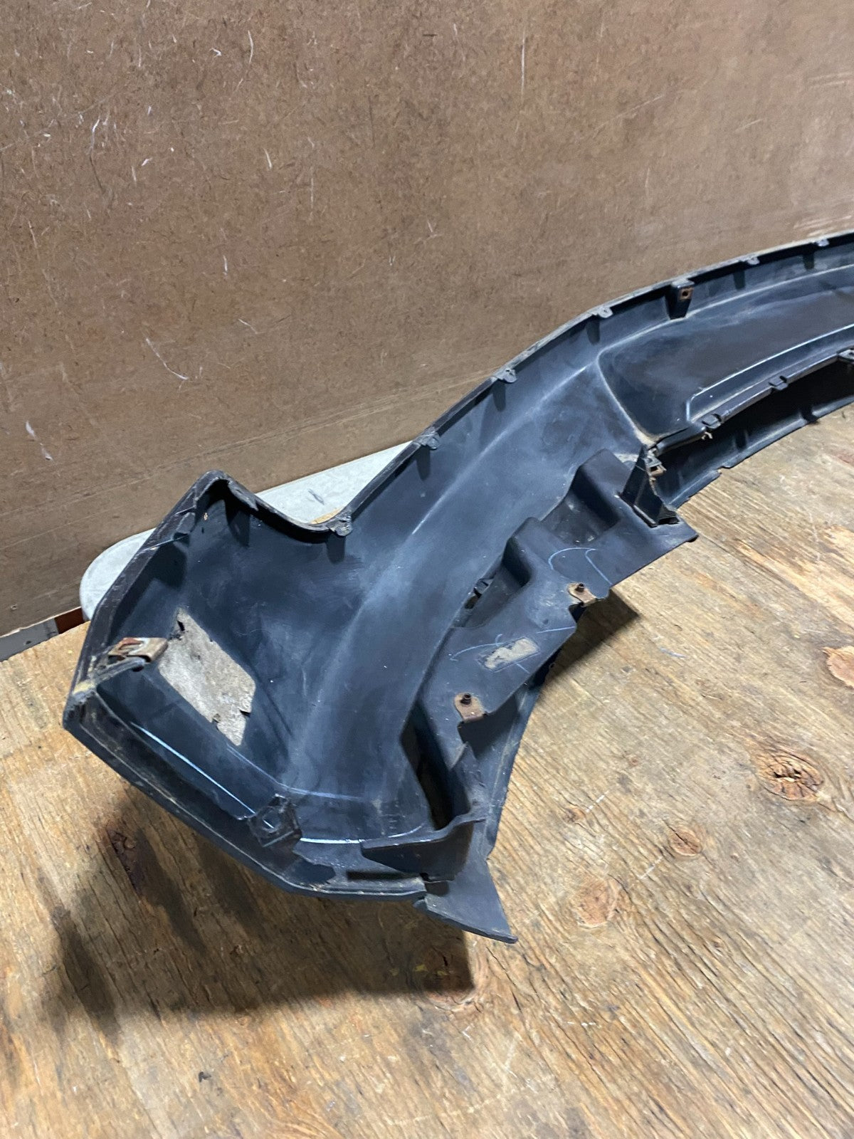 2013 to 2016 GMC Acadia Front Lower Bumper Cover 20982396 AE35587