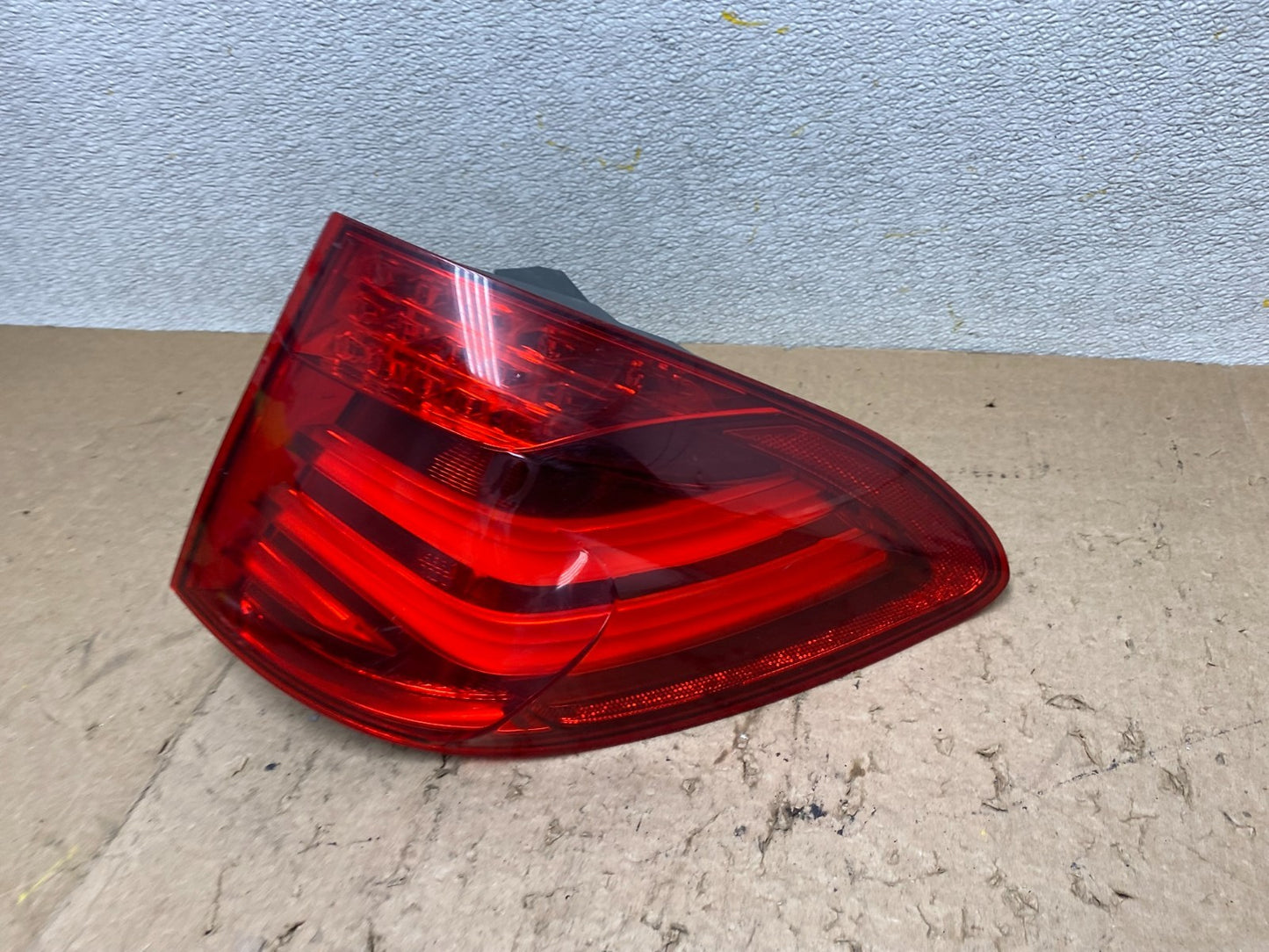 2010-2013 BMW F07 5-Series Gran Turismo GT Right Passenger Tail Light X2456 DW1