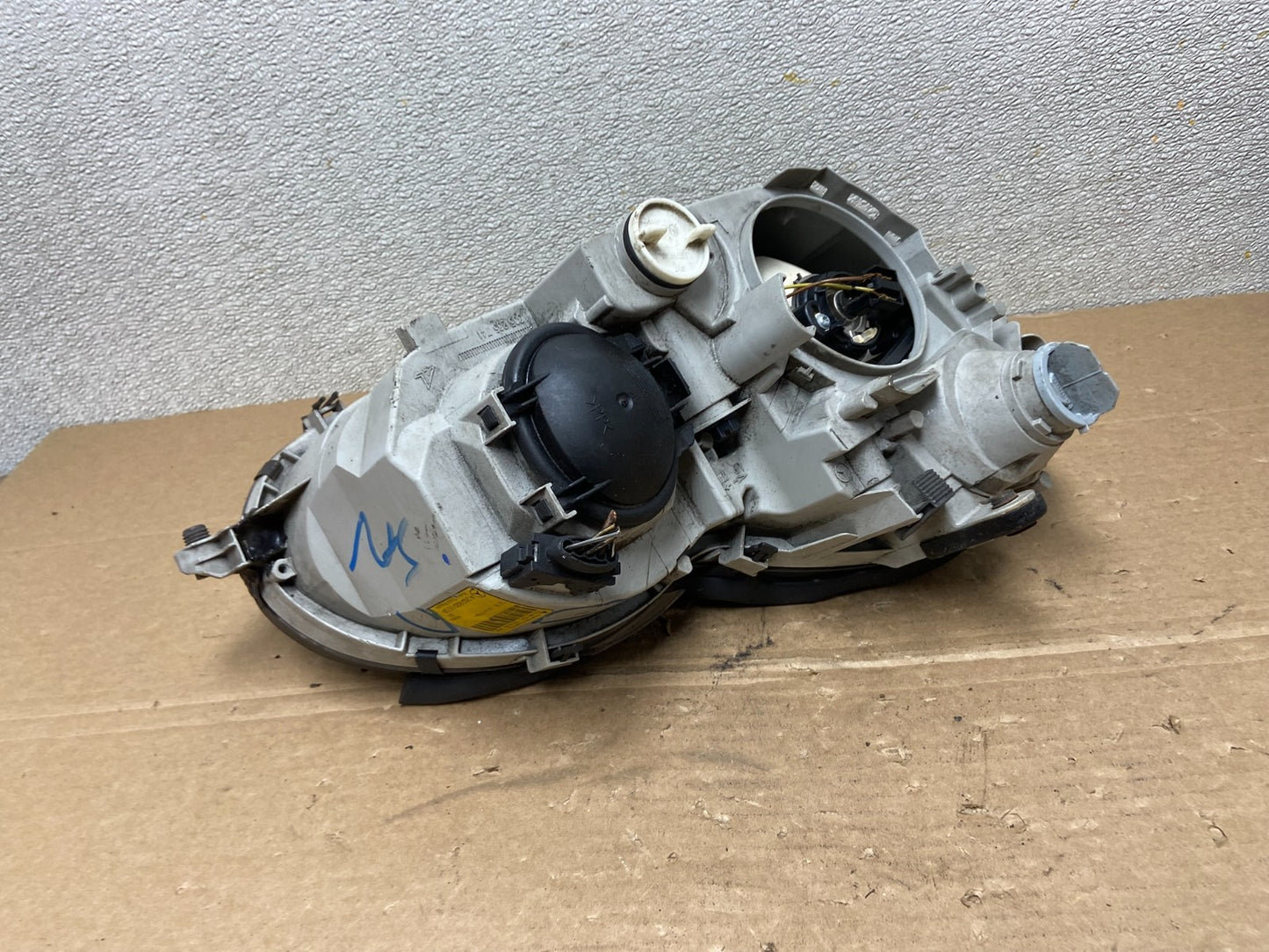 2005 to 2007 Mercedes-Benz C-Class Left Driver LH Side Headlight OEM AB4759 DW4