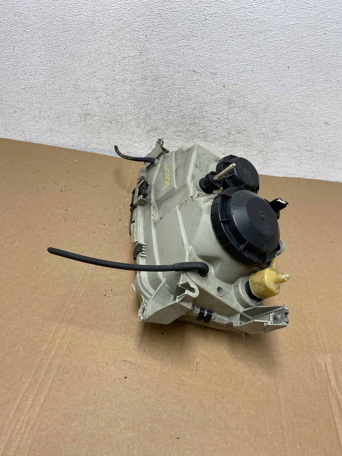 1999 to 2003 Saab 9-3 Front Right Passenger Side Headlight AD7878 DG5
