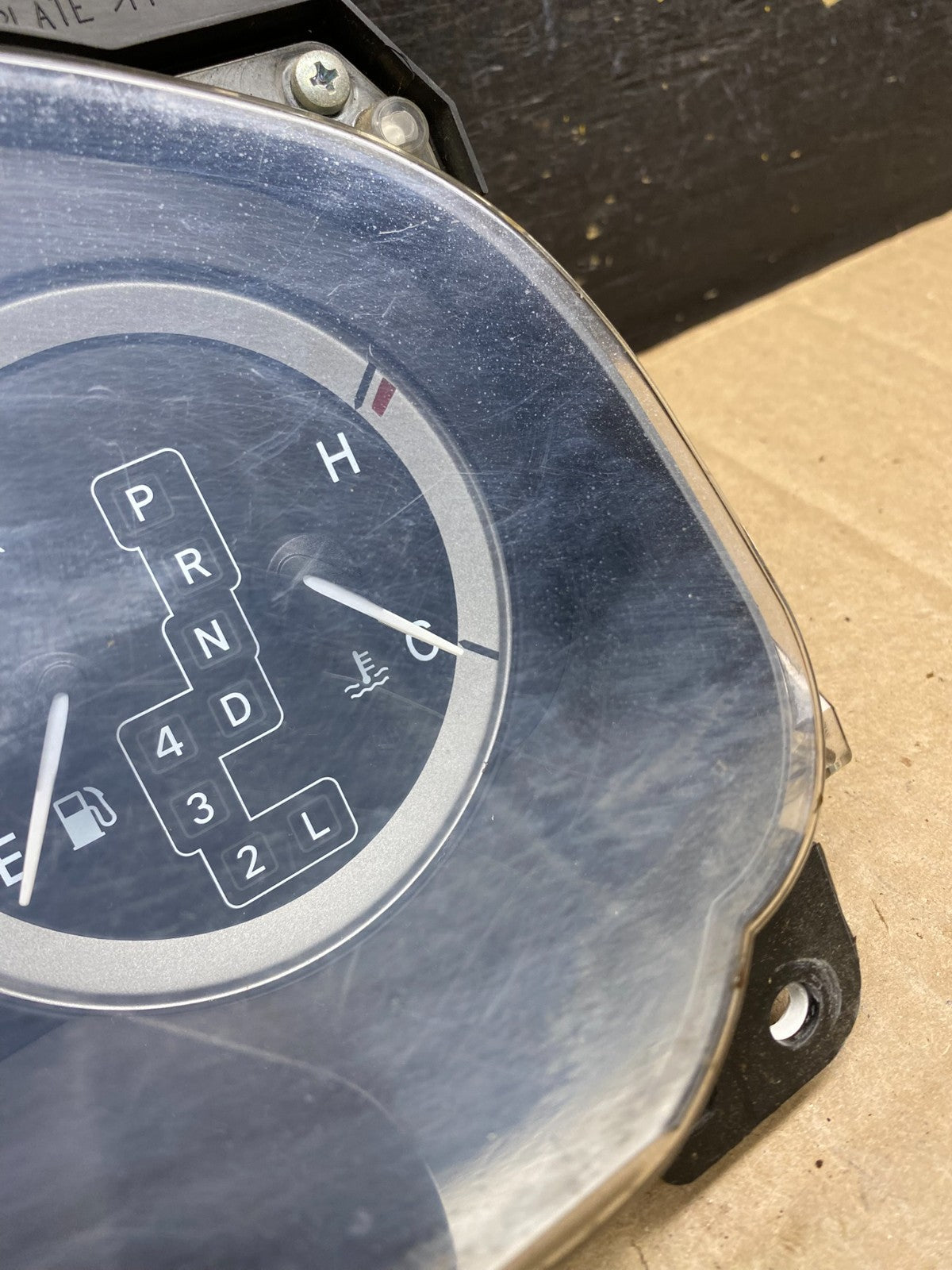 2004 2005 Toyota Sienna Speedometer Cluster Gauge U5570 DG1