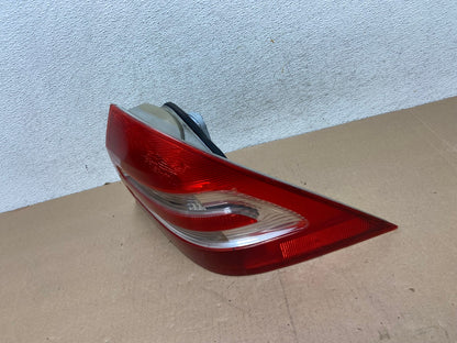 2001-2004 Mercedes-Benz C230 C240 W203 C-Class Right Passenger Tail Light AG45511