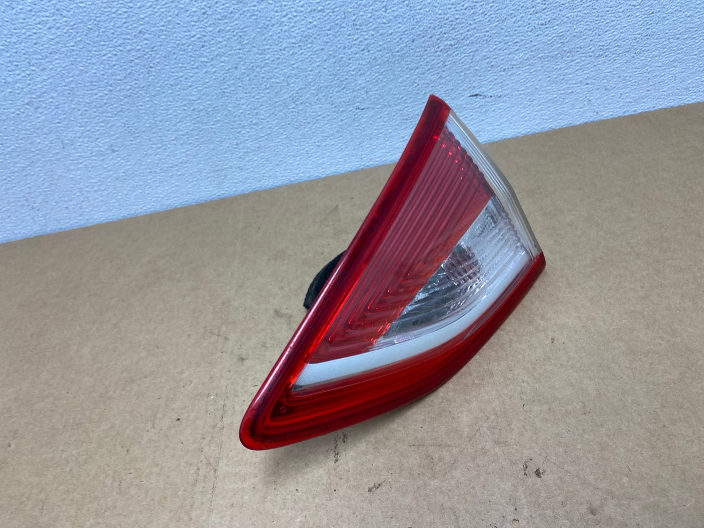 2013 to 2016 Ford Escape Right Passenger RH Side Inner Tail Light OEM AC1725 LK2