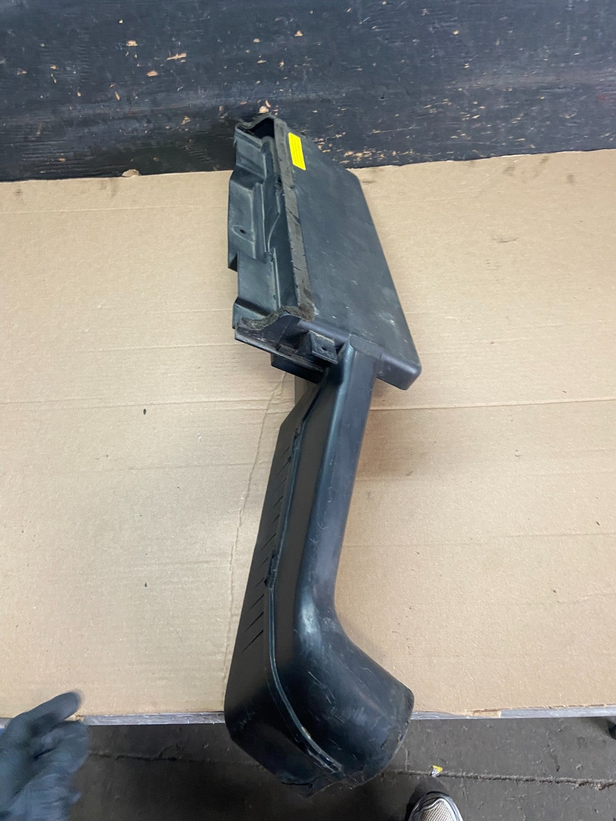 2003 to 2007 Nissan Murano Upper Air Intake Duct R2069 DG3