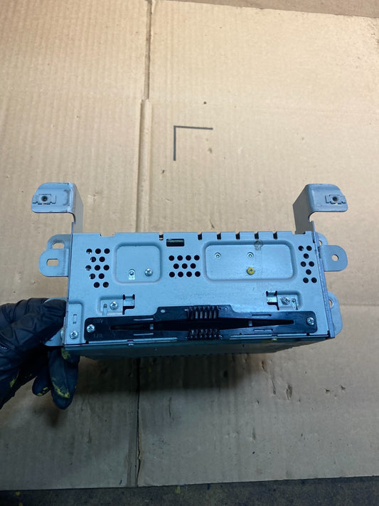 2016 Ford Explorer Am Fm Cd Player Radio Receiver DE9T-19C107-NC y4408 DG0