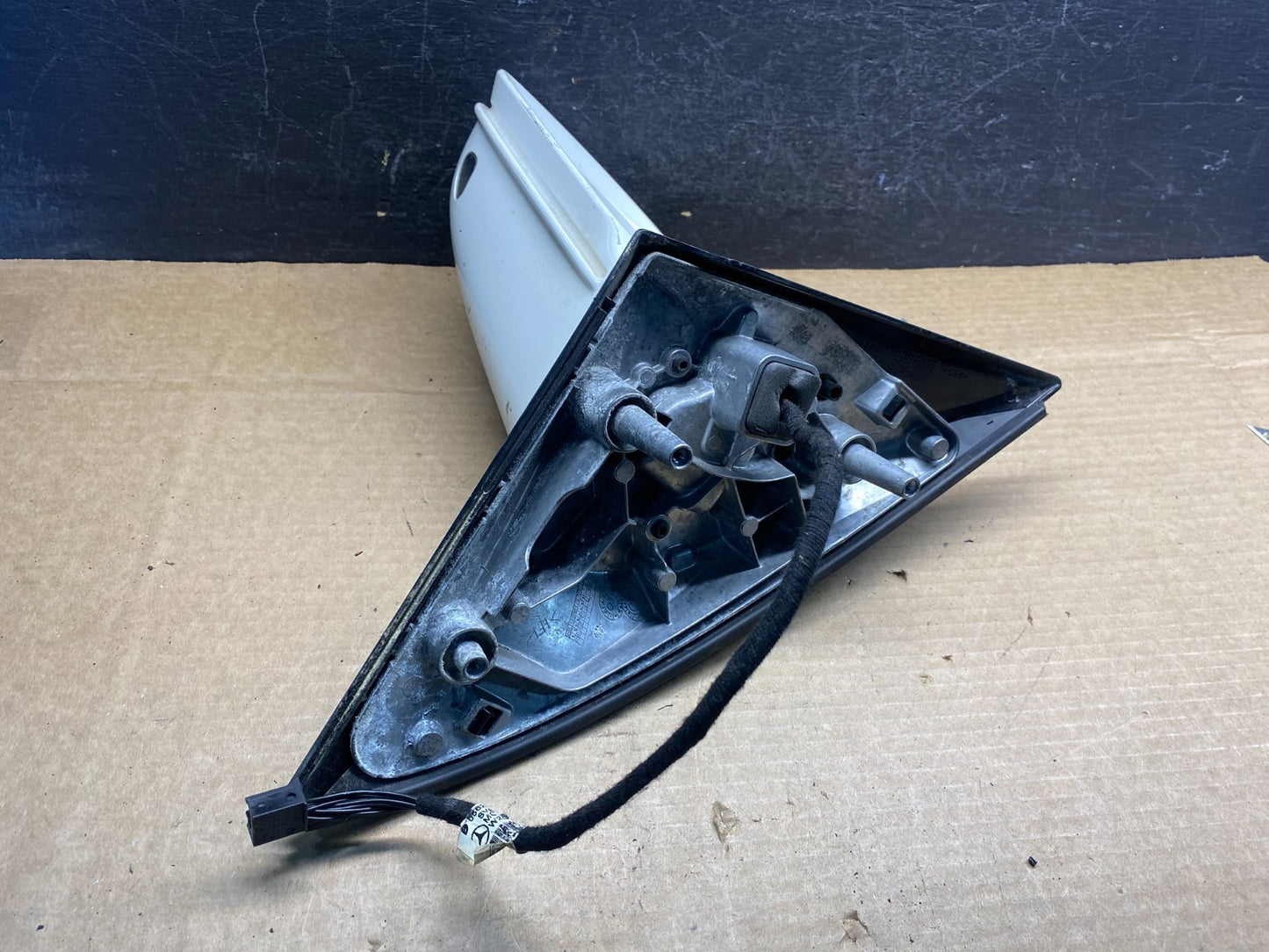 2006-2010 Mercedes-Benz R-Class R350 R500 Left Driver Door Mirror AD9705 DW4