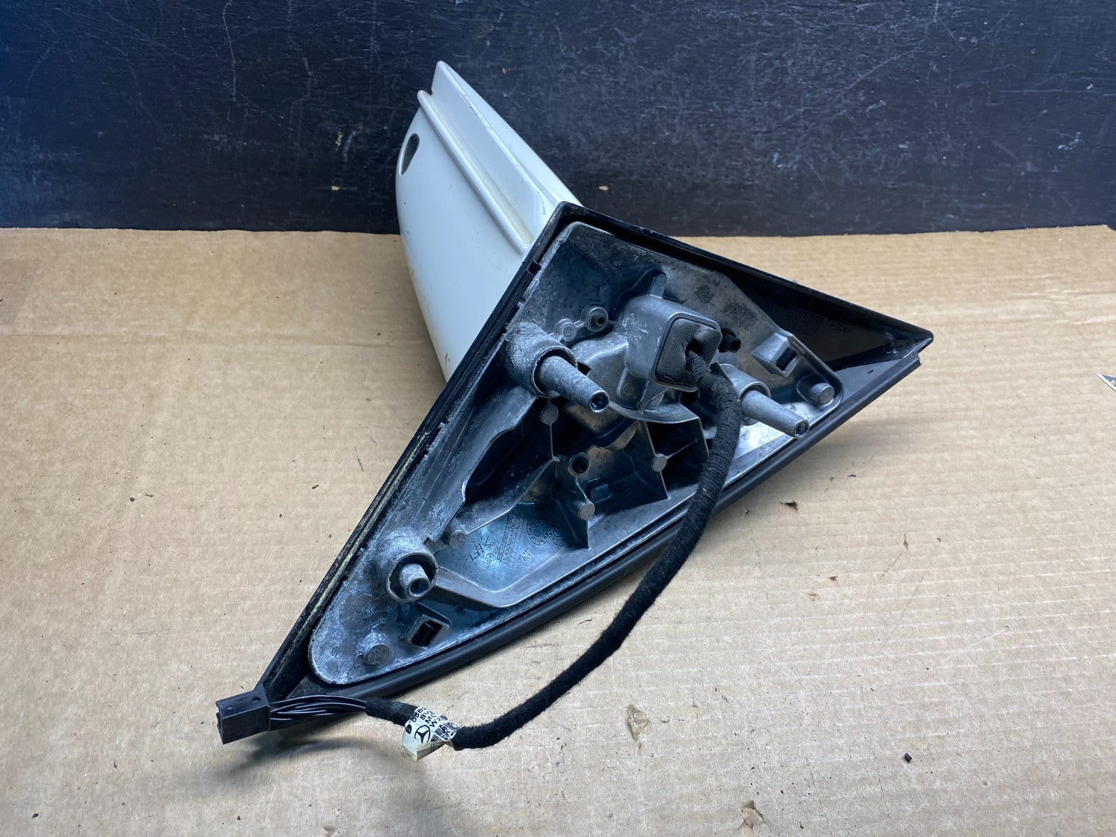 2006-2010 Mercedes-Benz R-Class R350 R500 Left Driver Door Mirror AD9705 DW4