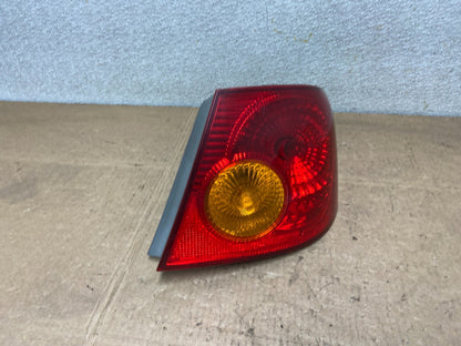 2003 to 2005 Toyota Corolla Right Passenger RH Side Tail Light Oem Y5932 DG2