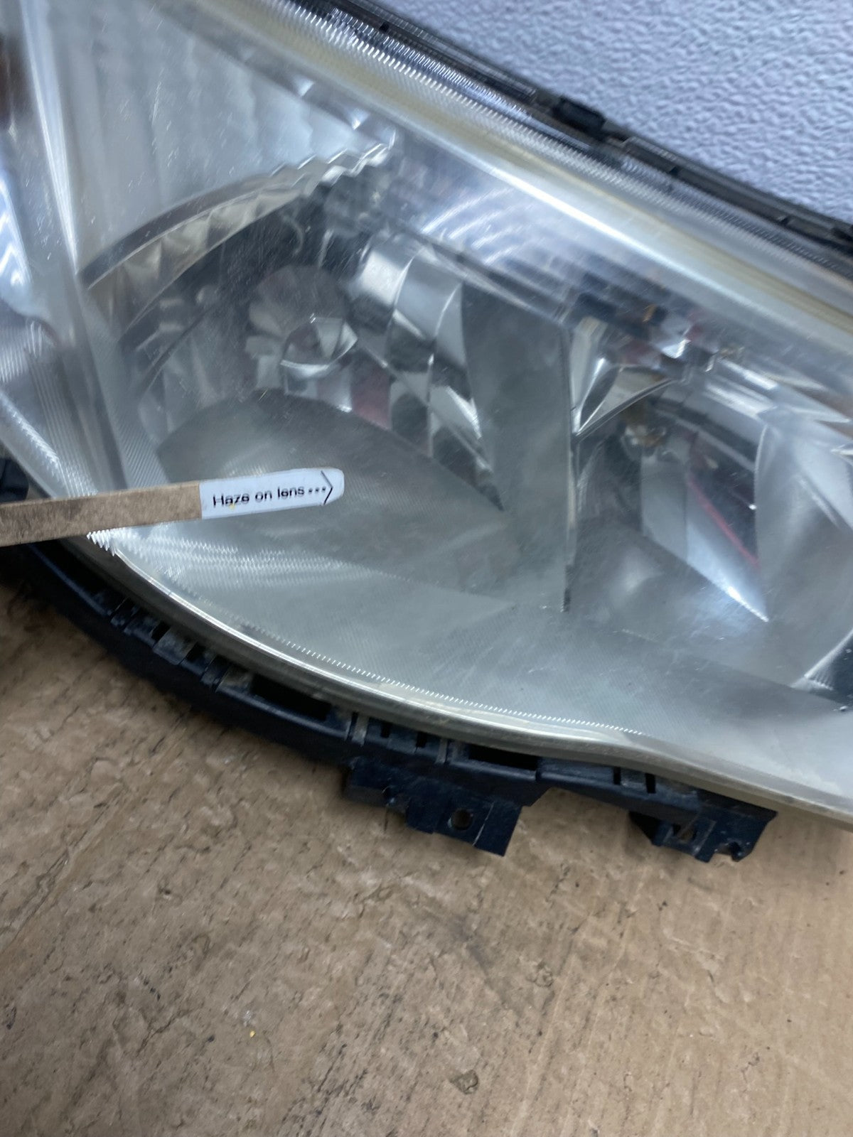 2009 - 2013 Subaru Forester Right Passenger Side Halogen Headlight OEM AB8468 DW5
