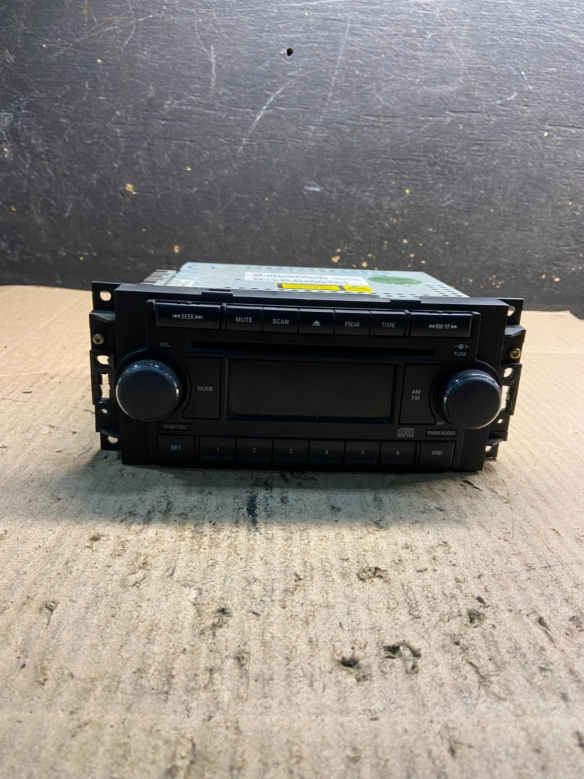 2005 2008 Jeep Dodge Chrysler Screen Display CD Player Satellite Radio Z0661 DG0
