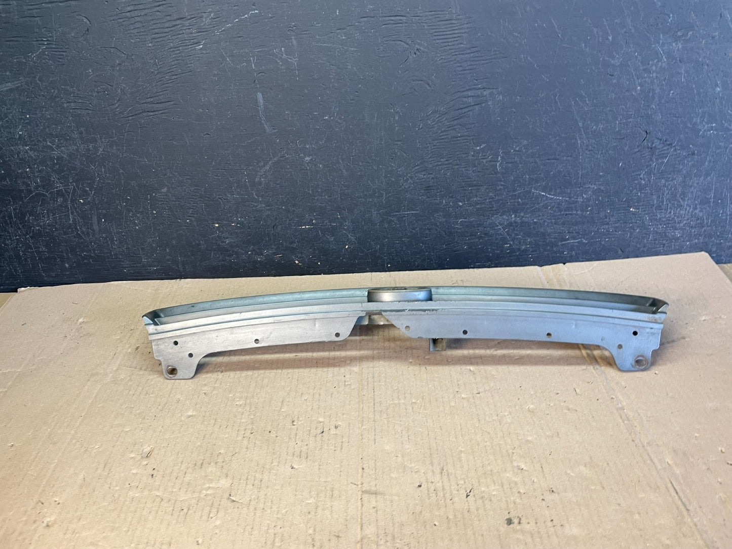 1992 1993 1994 Toyota Camry Front Upper Grill Grille AD8473 DG3