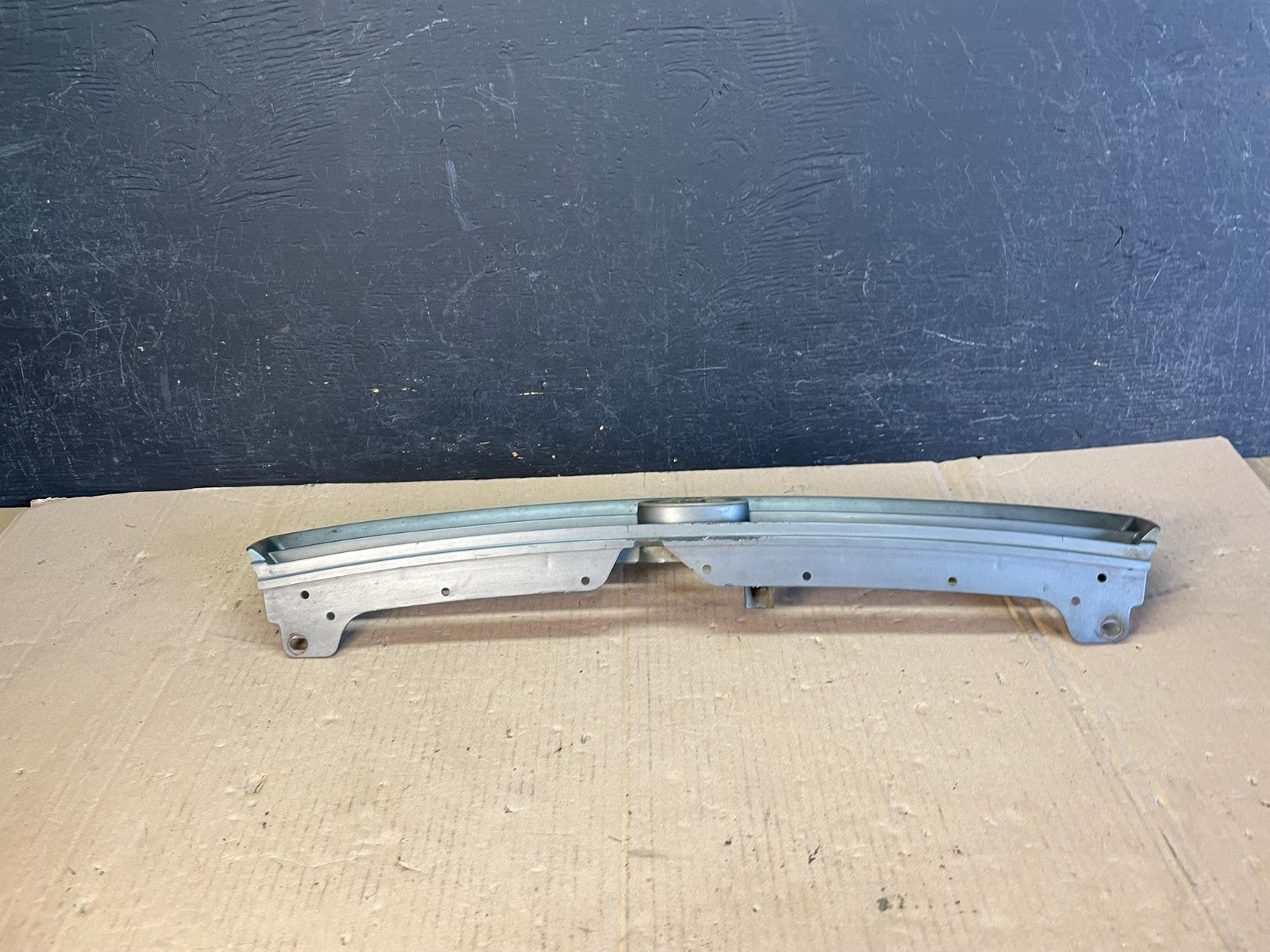 1992 1993 1994 Toyota Camry Front Upper Grill Grille AD8473 DG3