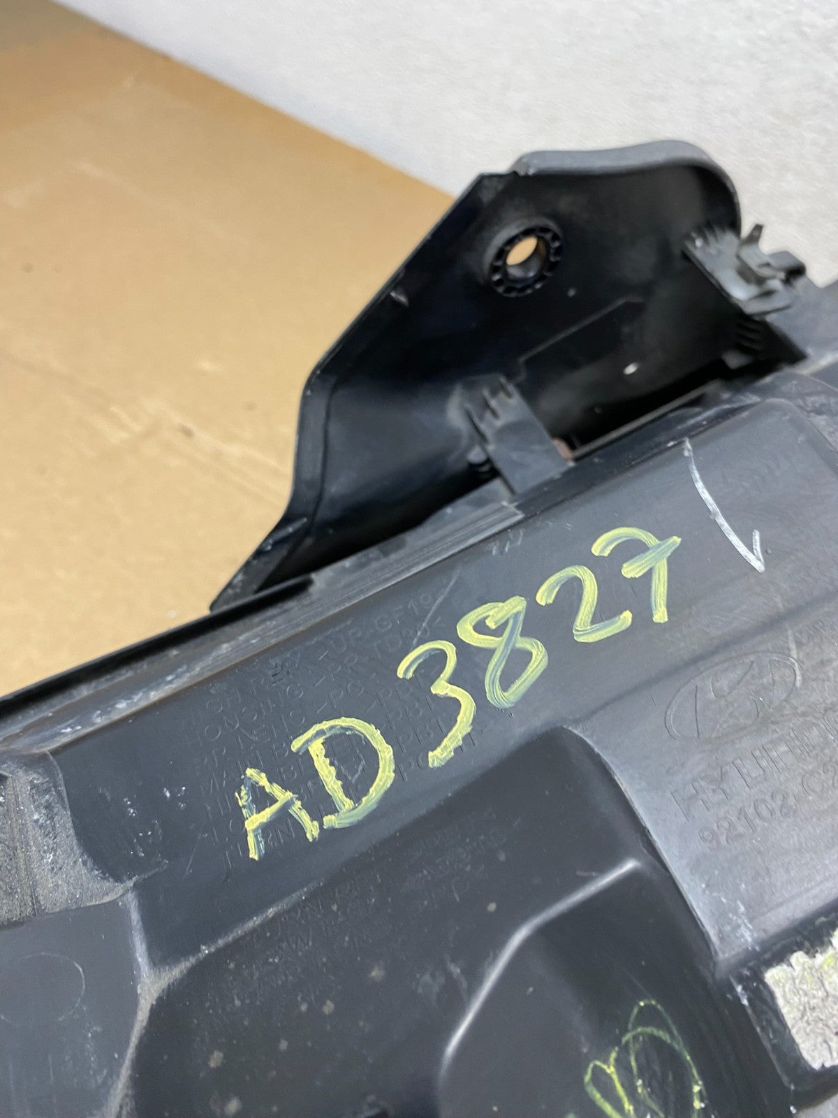 2015-2017 Hyundai Sonata Right Passenger RH Side Halogen Headlight AD3827 DW9