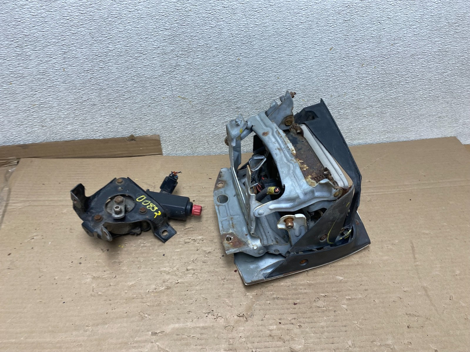 1990 1991 Mitsubishi Eclipse Left Driver LH Headlight U0852 DG7