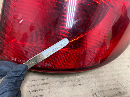2004 - 2007 Dodge Grand Caravan Right Passenger Side Tail Light AH8114 DW3