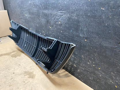 1998 to 2002 Lincoln Town Car Grille Chrome Plastic X3229 PS5