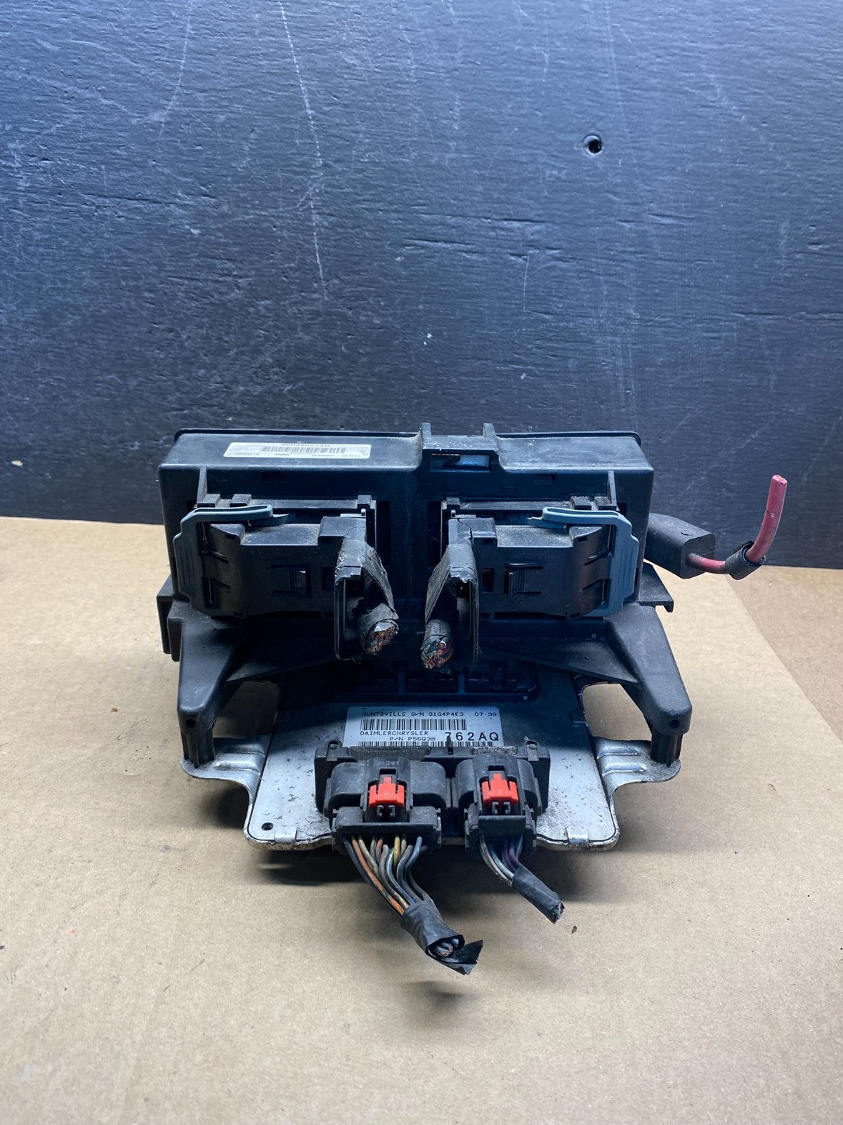 2004 2005 Dodge Durango Fusebox Fuse Box Relay Body BCM Module AF8973 DG1