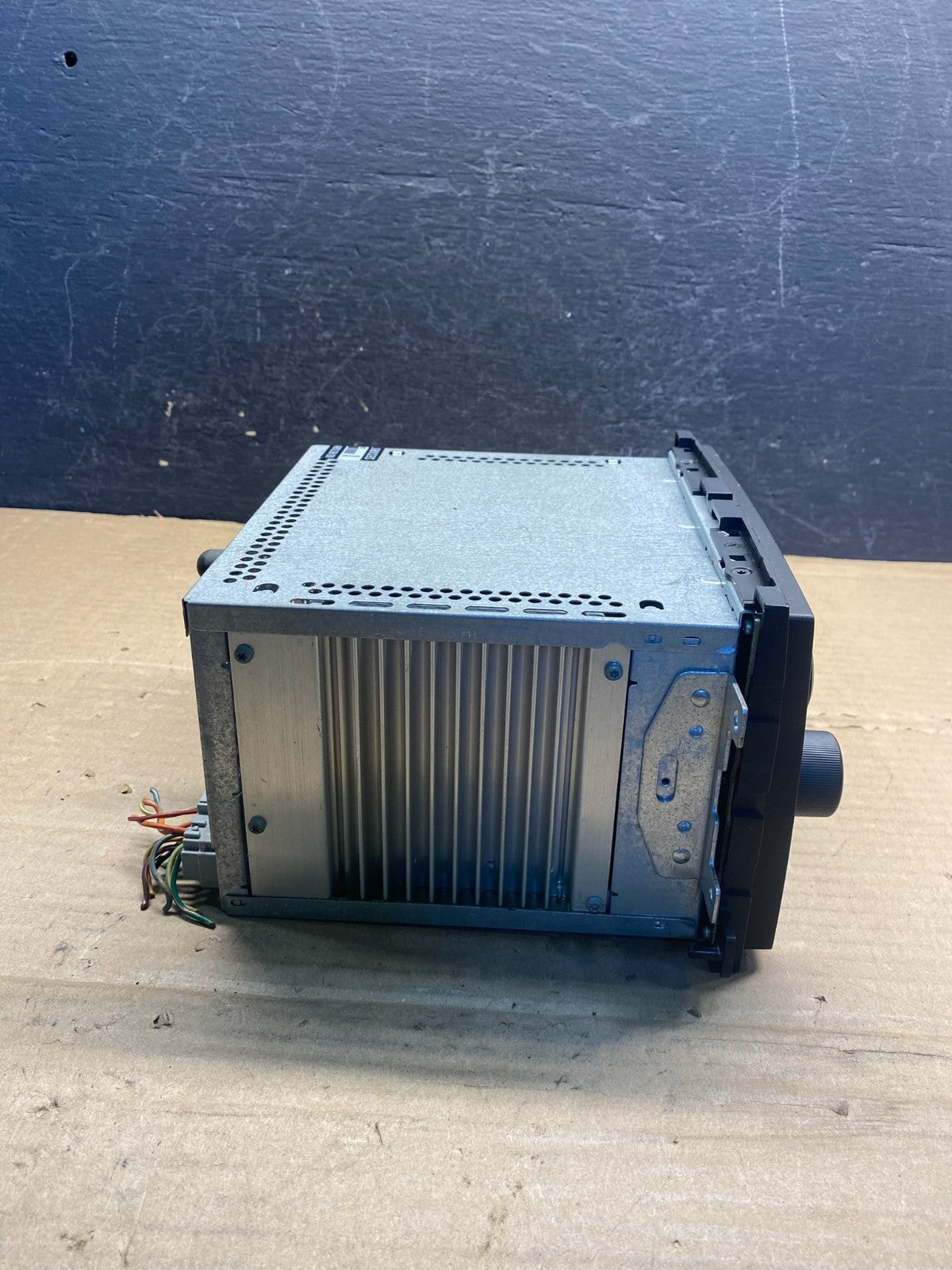 2004 to 2008 Ford F150 Mustang Radio Stereo Audio AM/FM AF3989 DW2