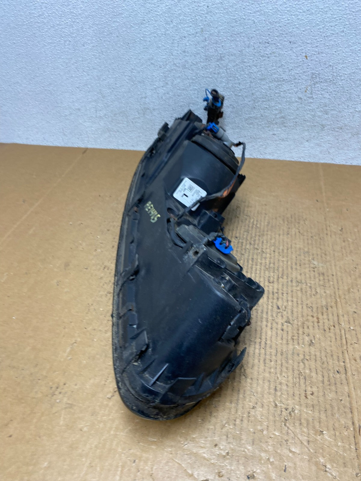 2001 to 2003 Oldsmobile Aurora Left Driver LH Side Headlight AE1405 DG7