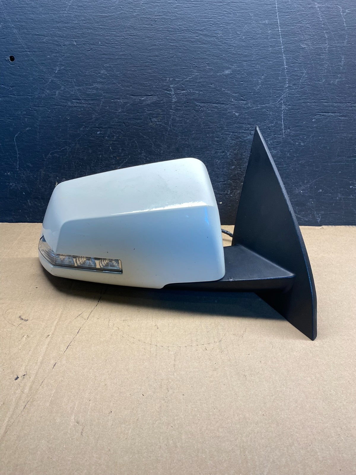 2009 to 2017 GMC Acadia Right Passenger Heated Door View Mirror AE7688 DW0
