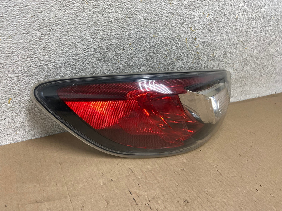 2010 2011 2012 2013 Mazda 3 Left Driver Lh Side Tail Light AH5801 LK1