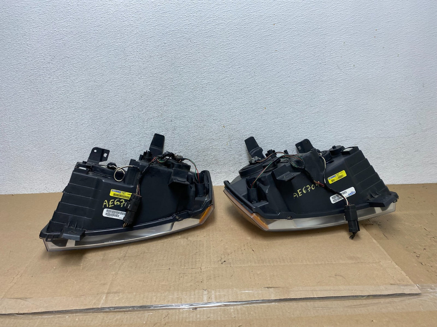 2005-2007 Jeep Grand Cherokee Left+Right Halogen Headlights DEPO AE6704 DW8