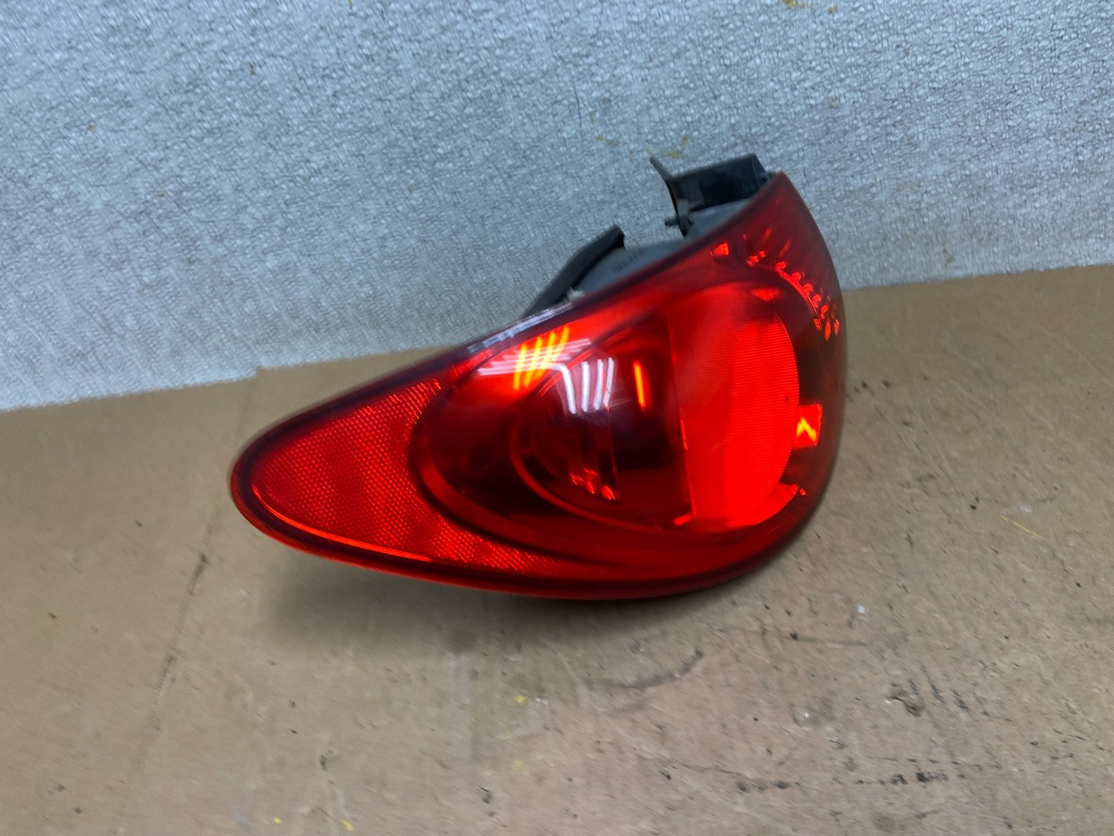 2007 to 2010 Hyundai Elantra Sedan Left Driver Side Tail Light Oem Z7642 DW2