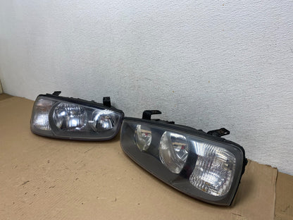 2001 2002 2003 Hyundai Elantra Left+Right Side Set Halogen Headlights AE7256 DW1