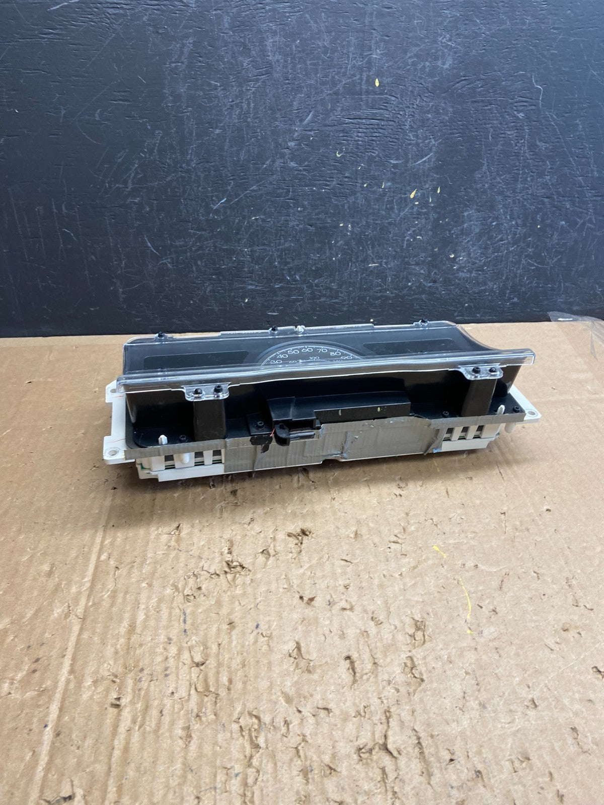 1998 to 2002 Lincoln Town Car Speedometer Gauge Cluster AD6922 DG4