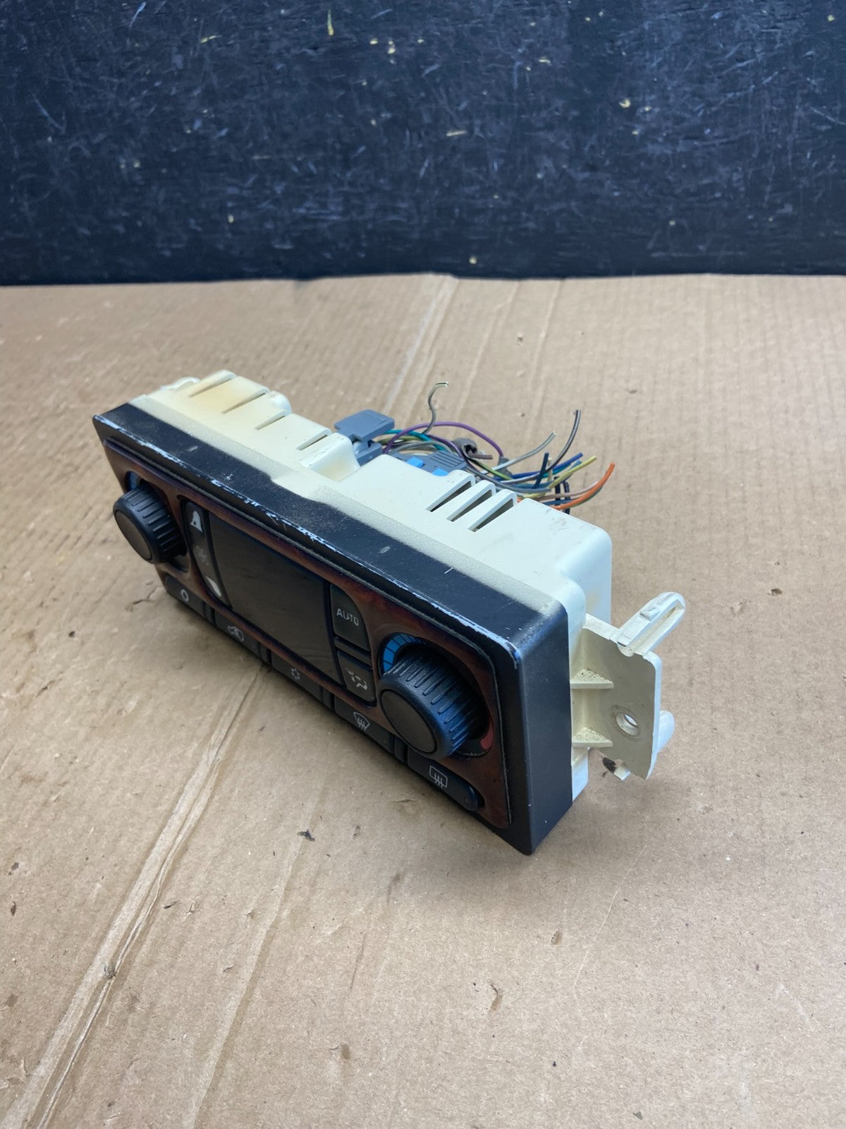 2003 to 2006 Chevrolet Silverado HVAC Heater Climate Control Module AE3887 DG3