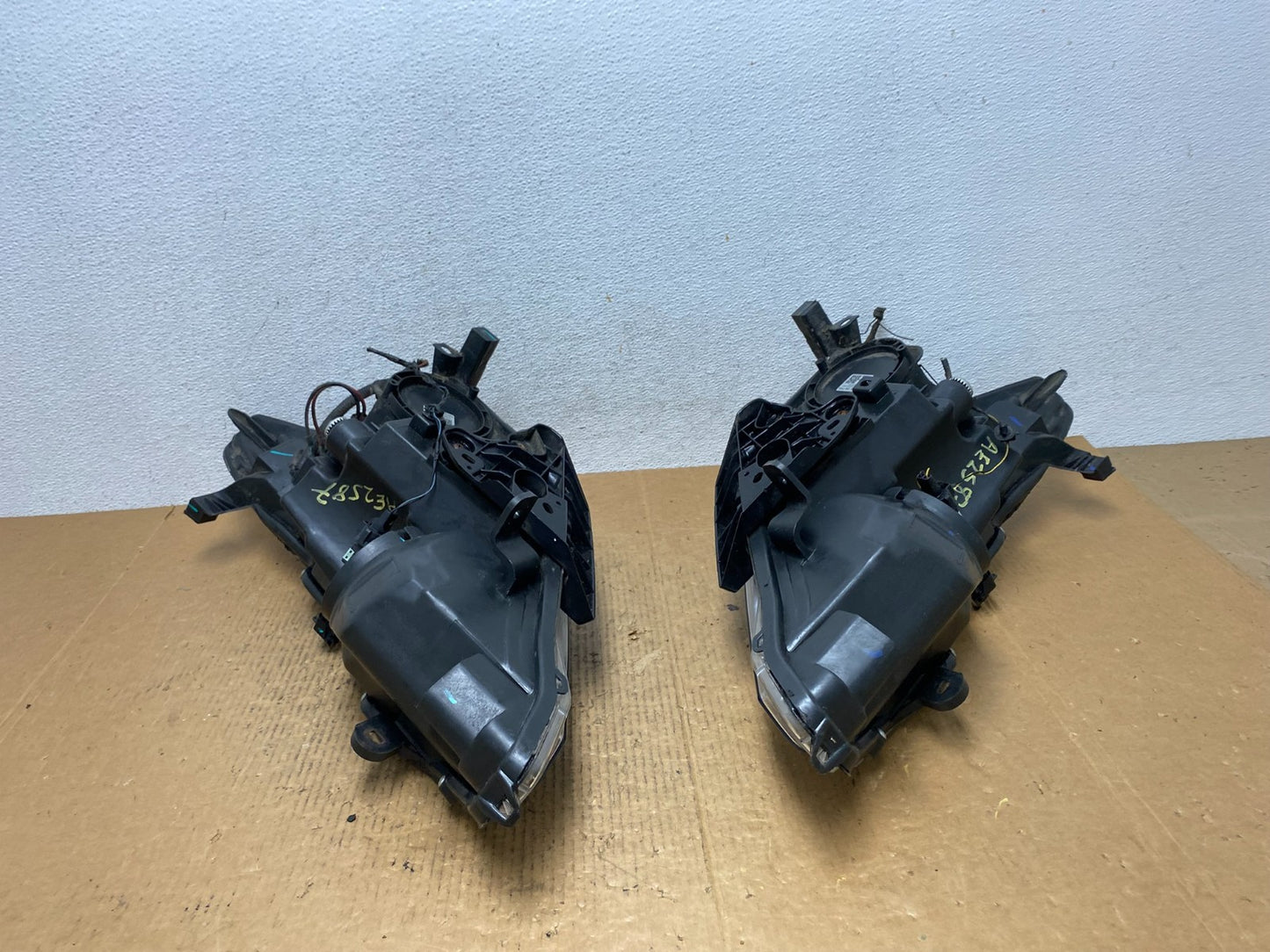 2013 to 2015 Nissan Altima Left+Right Side Set Halogen Headlights AE2587 DW8