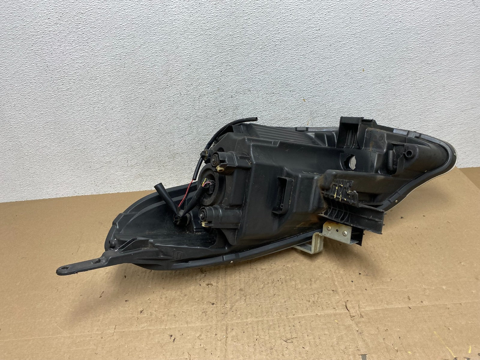 2015 to 2019 Nissan Versa Headlight Right Passenger RH Side DEPO AE6549 DW5