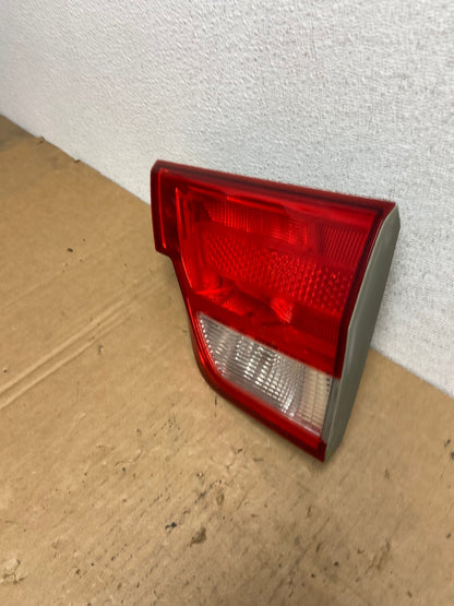 2011-2013 Jeep Grand Cherokee Right Passenger Rh Inner Tail Light AD3150 LK1